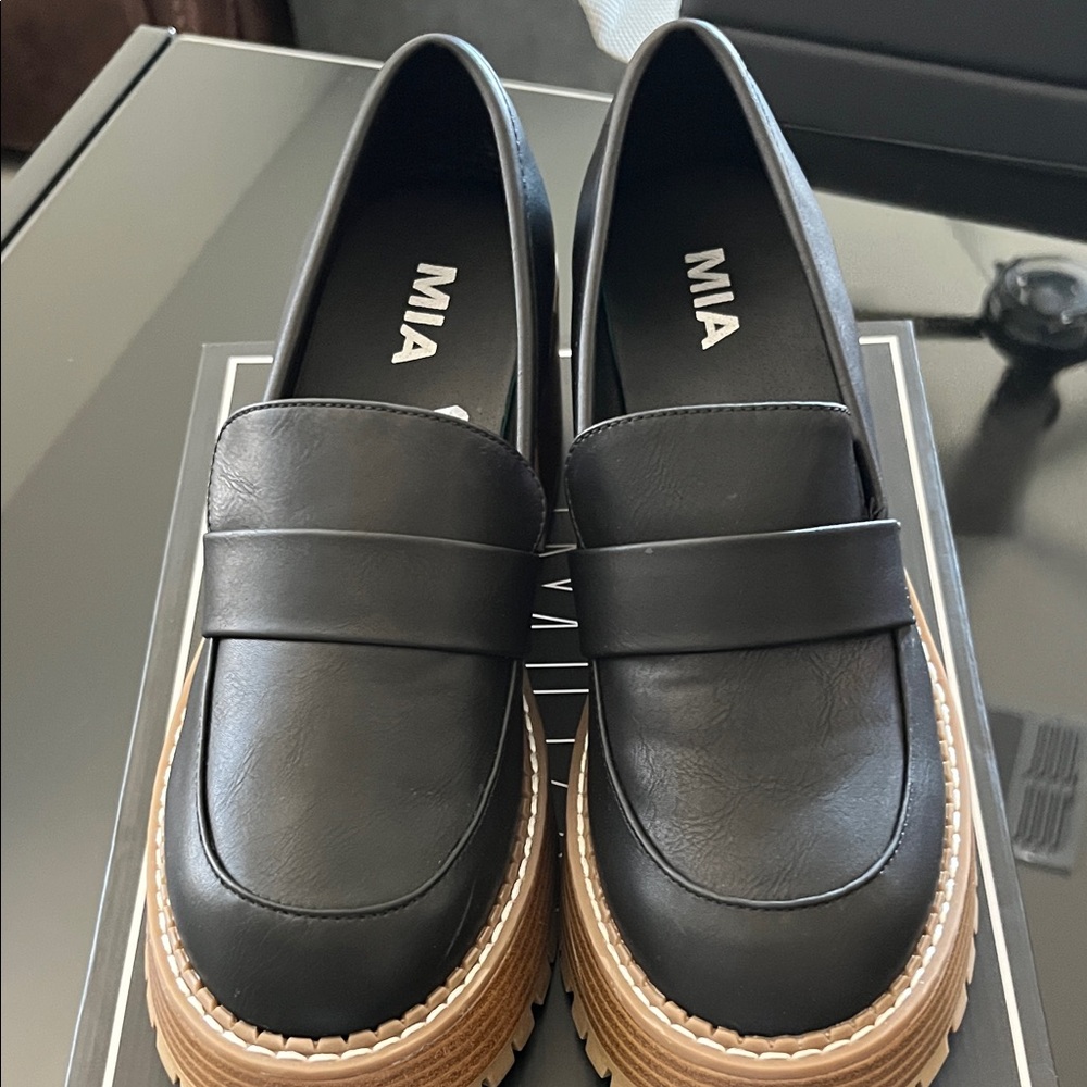 MIA Black and Tan Platform Loafers - Picture 3 of 5